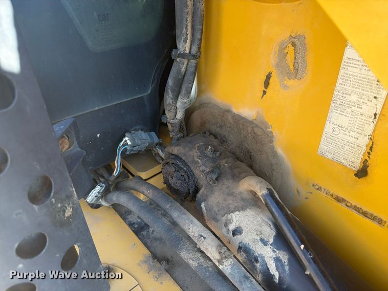 image for item EI7774 2019 Caterpillar 420F2 IT backhoe