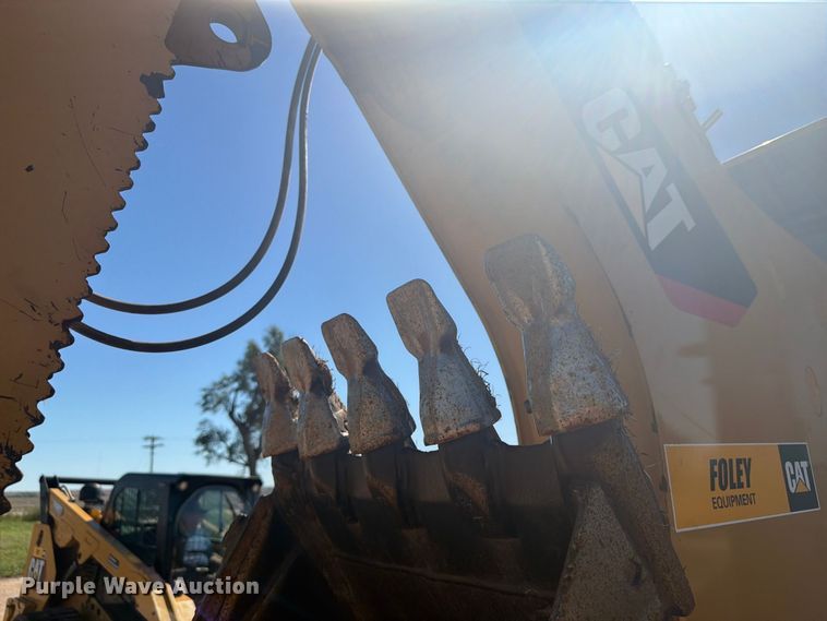image for item EI7774 2019 Caterpillar 420F2 IT backhoe