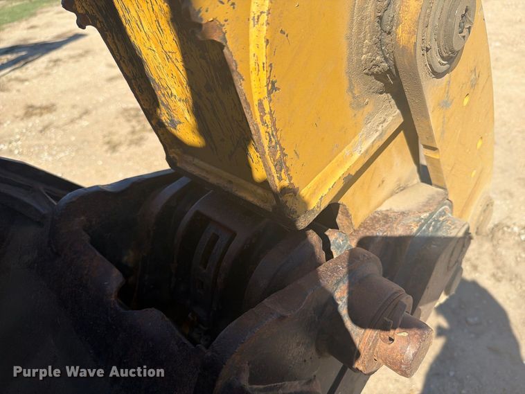 image for item EI7774 2019 Caterpillar 420F2 IT backhoe