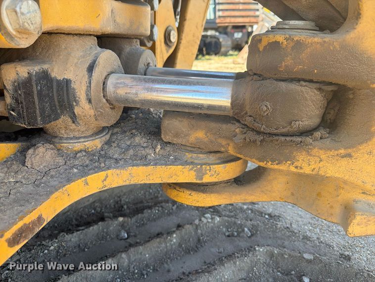 image for item EI7774 2019 Caterpillar 420F2 IT backhoe