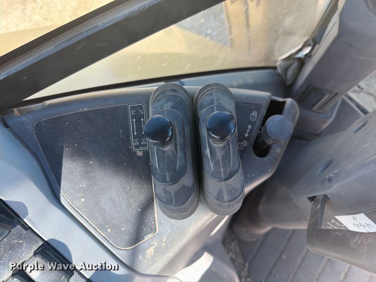 image for item EI7774 2019 Caterpillar 420F2 IT backhoe