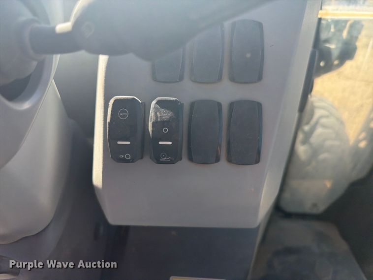 image for item EI7774 2019 Caterpillar 420F2 IT backhoe