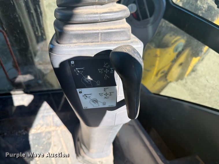 image for item EI7774 2019 Caterpillar 420F2 IT backhoe