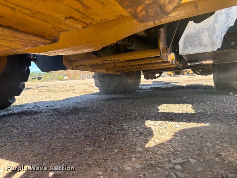 image for item EI7774 2019 Caterpillar 420F2 IT backhoe