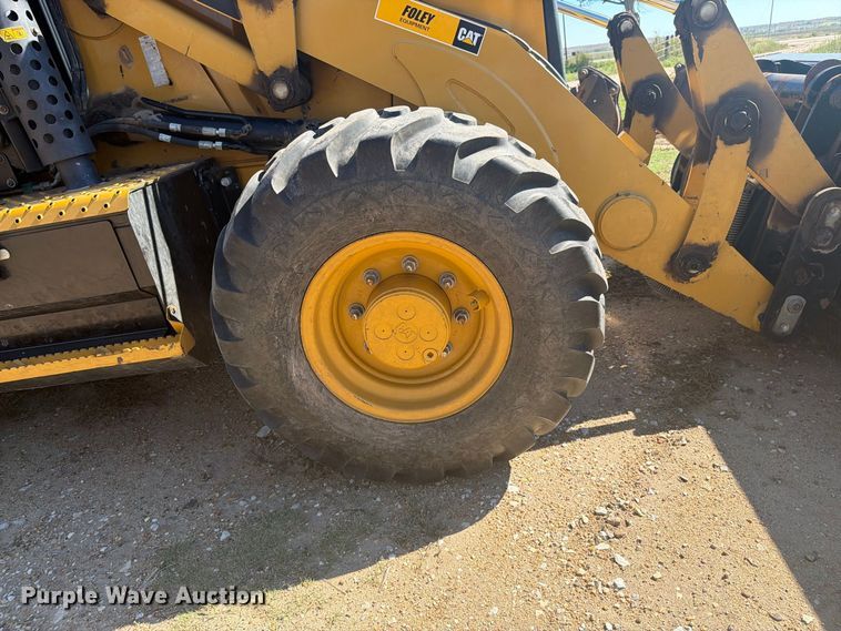 image for item EI7774 2019 Caterpillar 420F2 IT backhoe