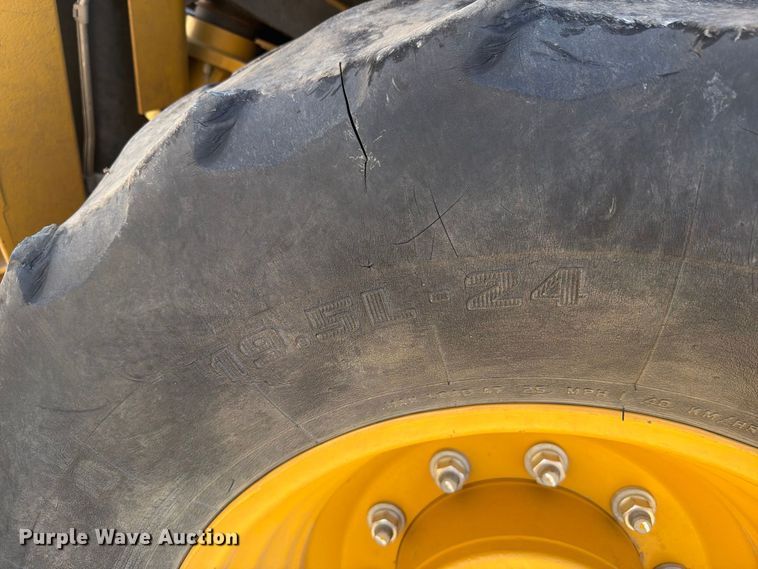 image for item EI7774 2019 Caterpillar 420F2 IT backhoe