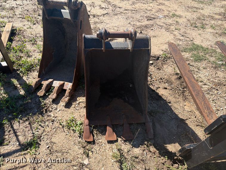 image for item EI7774 2019 Caterpillar 420F2 IT backhoe