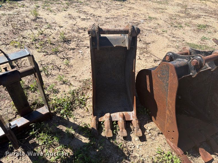 image for item EI7774 2019 Caterpillar 420F2 IT backhoe