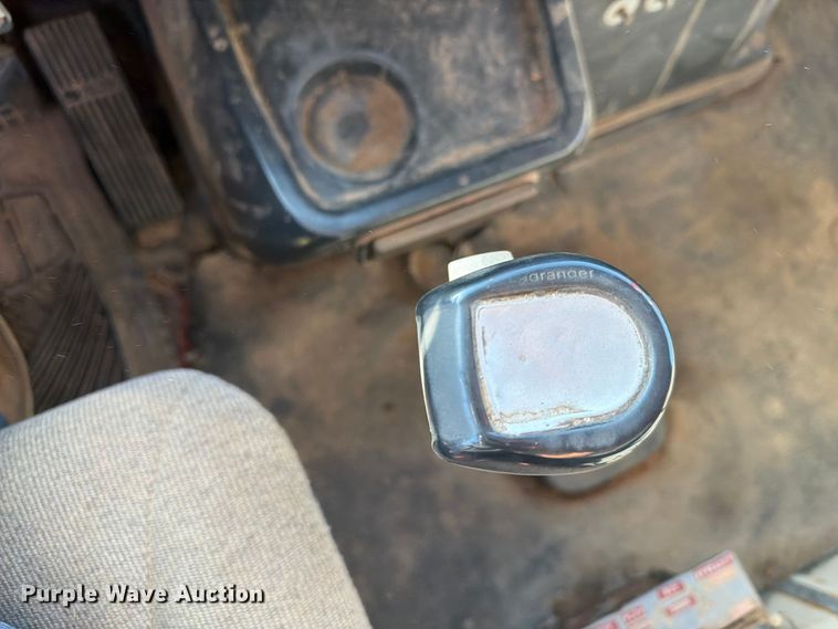 image for item EI7779 1996 Volvo WG dump truck