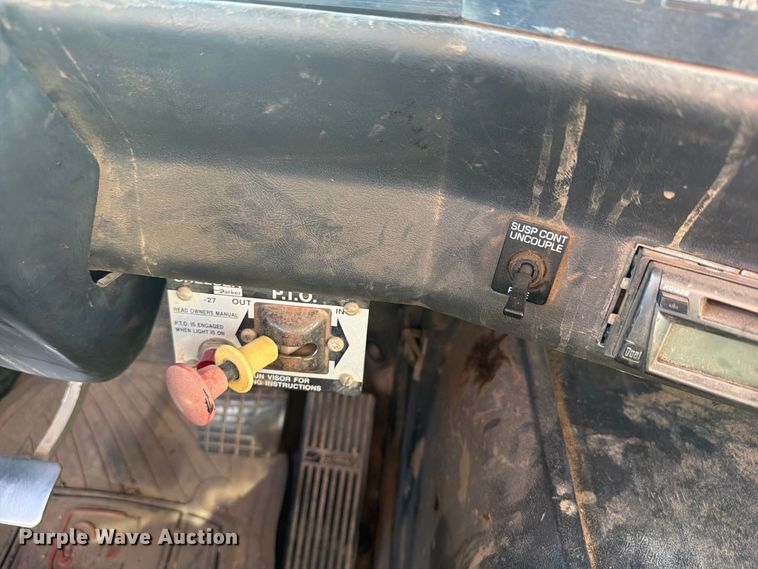 image for item EI7779 1996 Volvo WG dump truck