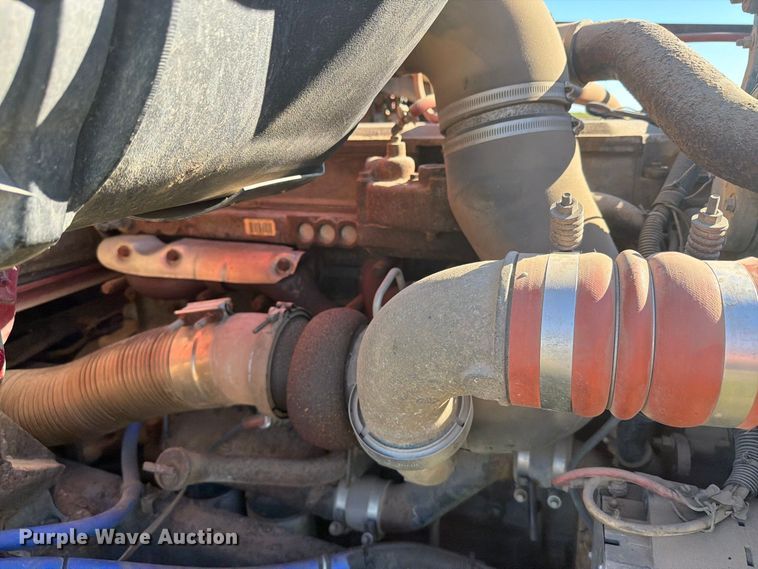 image for item EI7779 1996 Volvo WG dump truck
