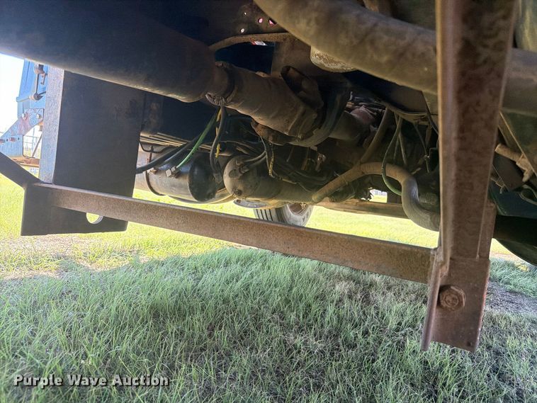 image for item EI7779 1996 Volvo WG dump truck