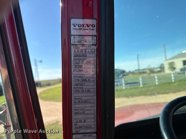 image for item EI7779 1996 Volvo WG dump truck
