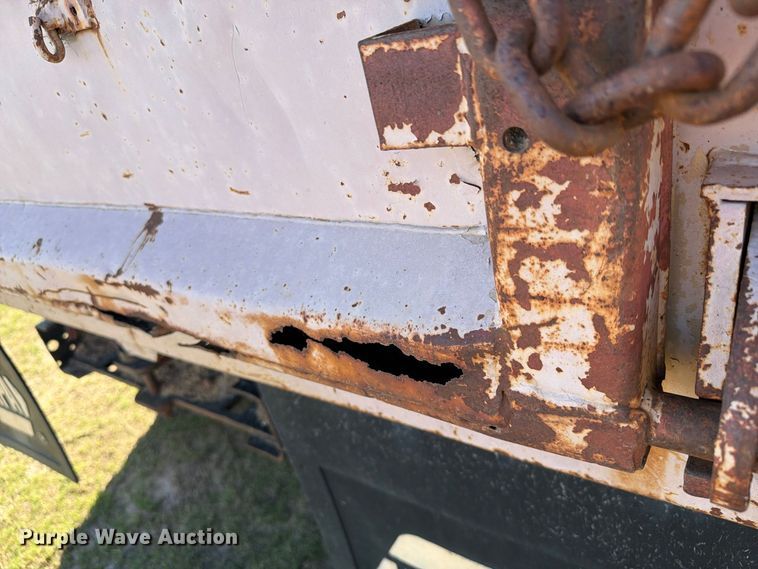 image for item EI7780 1976 Ford F700 dump truck