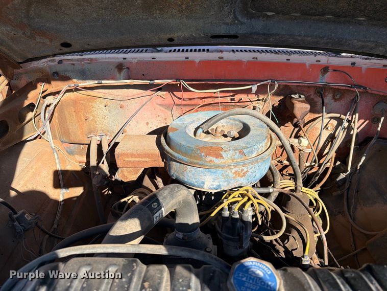 image for item EI7780 1976 Ford F700 dump truck