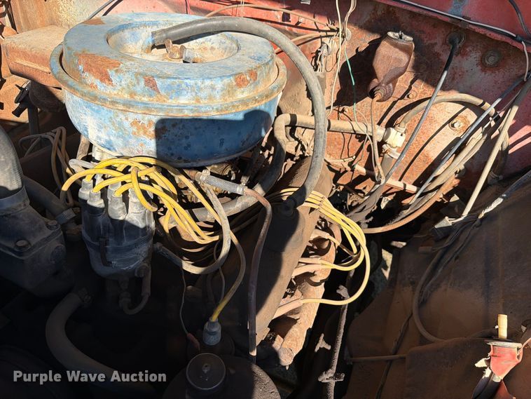 image for item EI7780 1976 Ford F700 dump truck