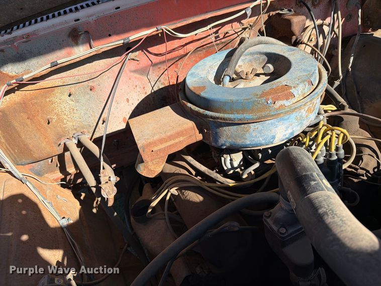 image for item EI7780 1976 Ford F700 dump truck