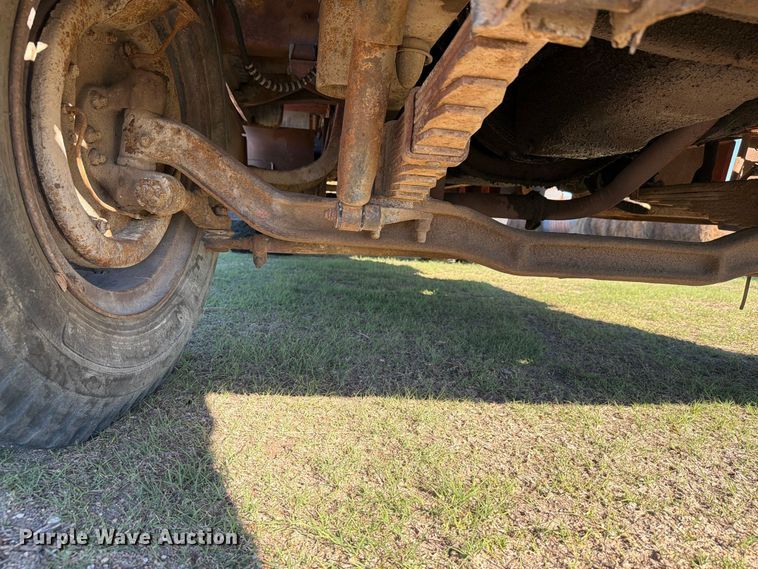 image for item EI7780 1976 Ford F700 dump truck