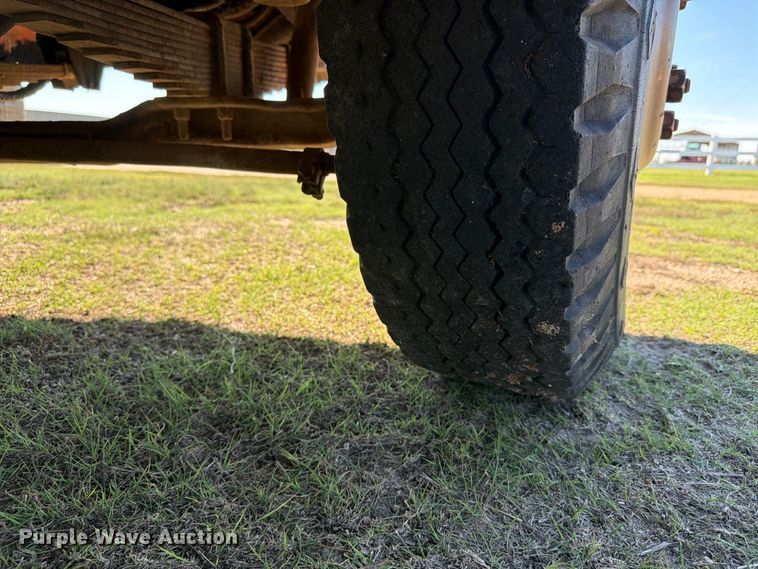 image for item EI7780 1976 Ford F700 dump truck