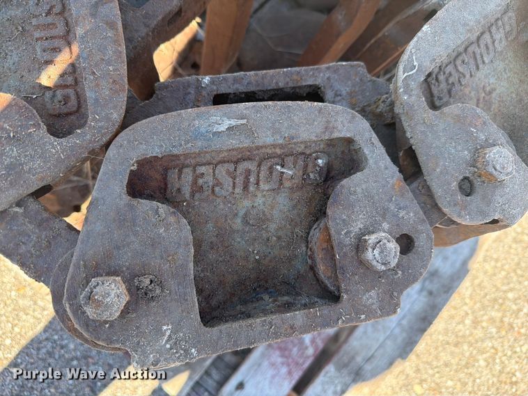 image for item EI7781 Grouser 132E skid steer tracks