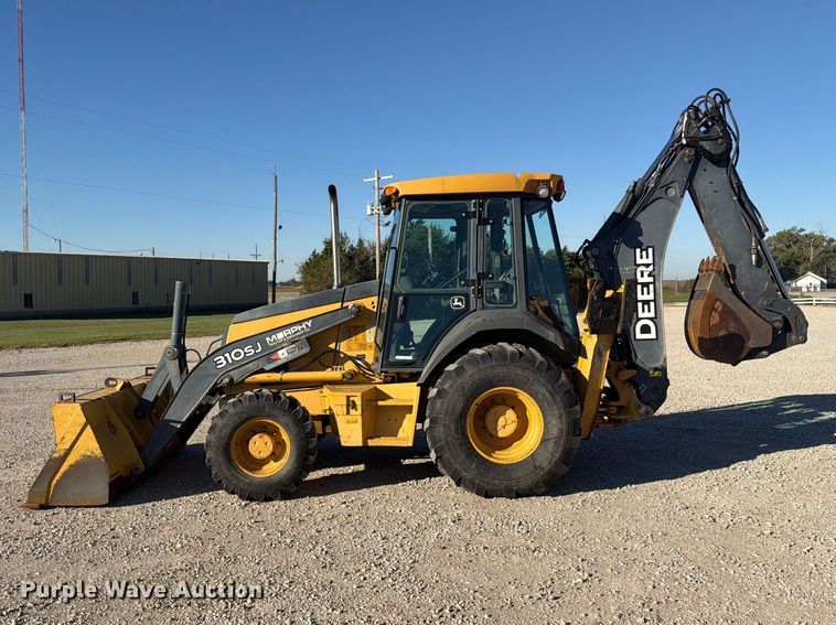 image for item EI7797 2011 John Deere 310SJ backhoe