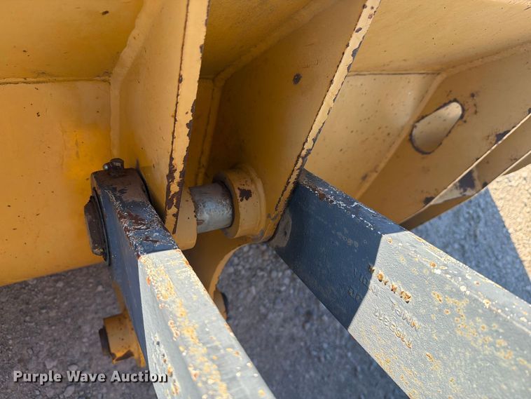 image for item EI7797 2011 John Deere 310SJ backhoe