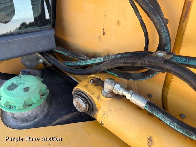 image for item EI7797 2011 John Deere 310SJ backhoe