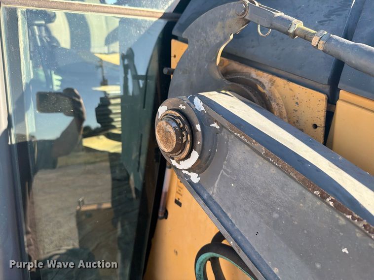 image for item EI7797 2011 John Deere 310SJ backhoe