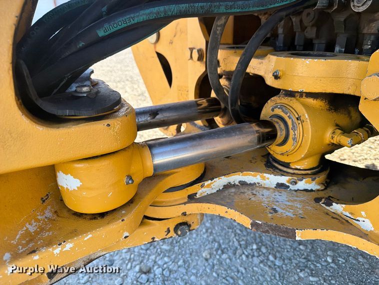 image for item EI7797 2011 John Deere 310SJ backhoe