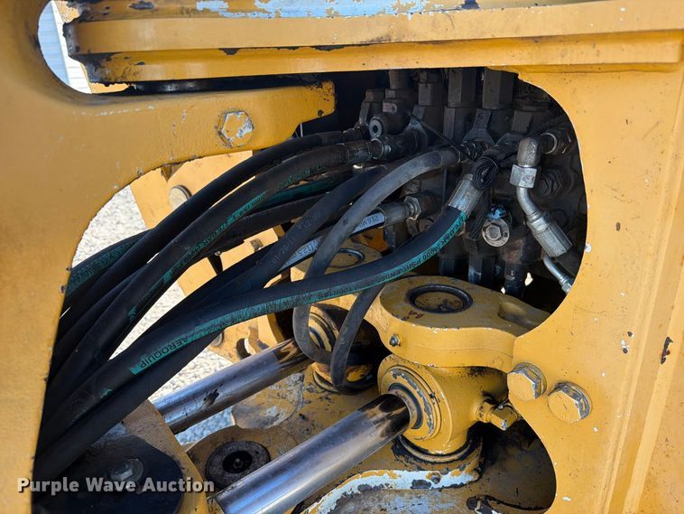 image for item EI7797 2011 John Deere 310SJ backhoe
