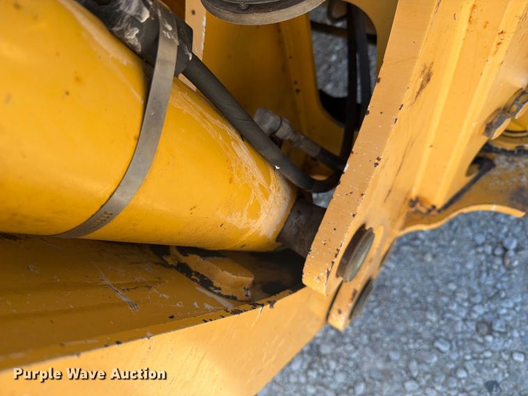 image for item EI7797 2011 John Deere 310SJ backhoe