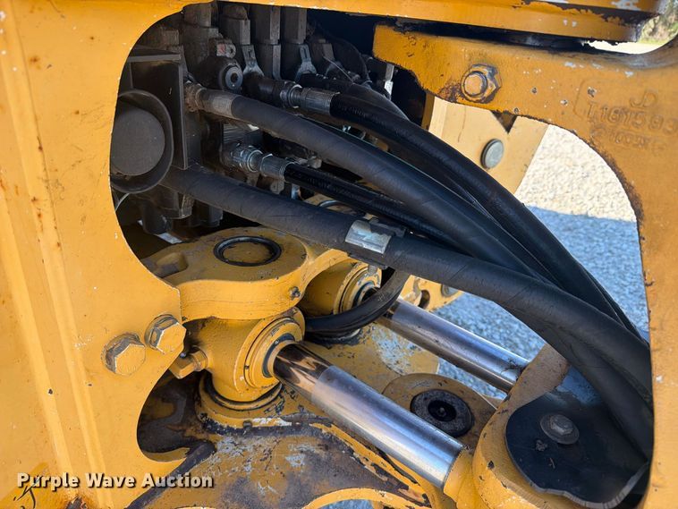 image for item EI7797 2011 John Deere 310SJ backhoe
