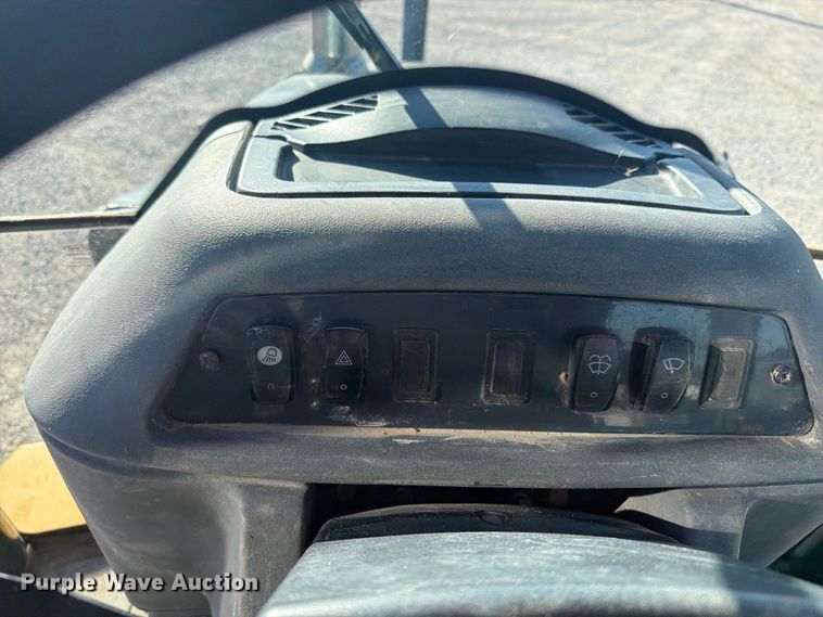 image for item EI7797 2011 John Deere 310SJ backhoe
