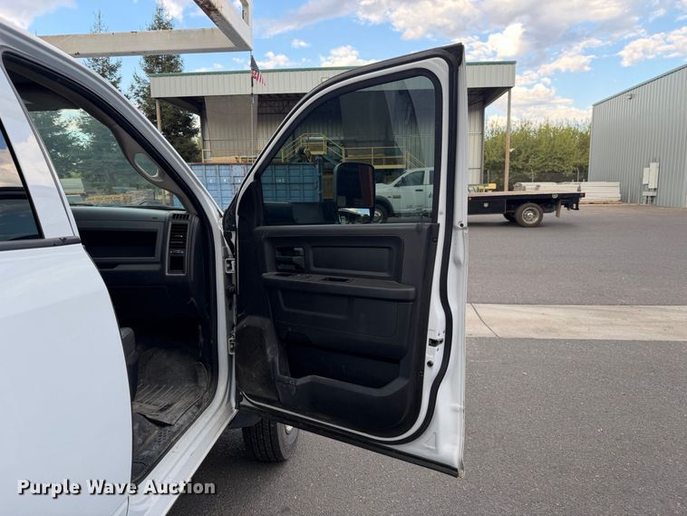 image for item EP3051 2018 RAM 5500 utility / service truck