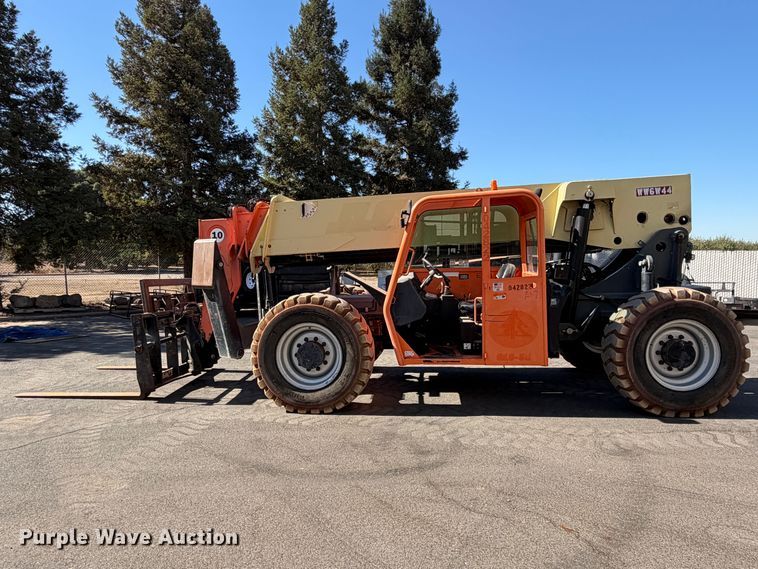 image for item EP3052 2012 JLG G10-55A telehandler