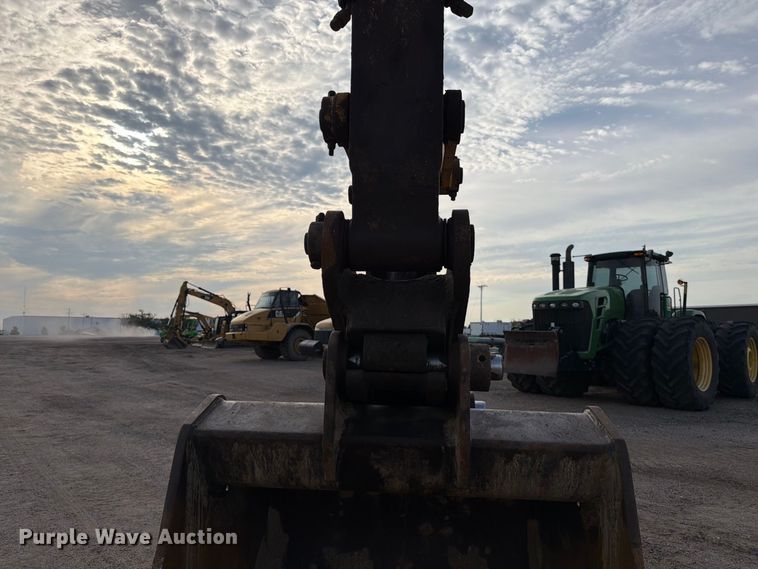 image for item EP7823 2012 Komatsu PC350LC–8 excavator