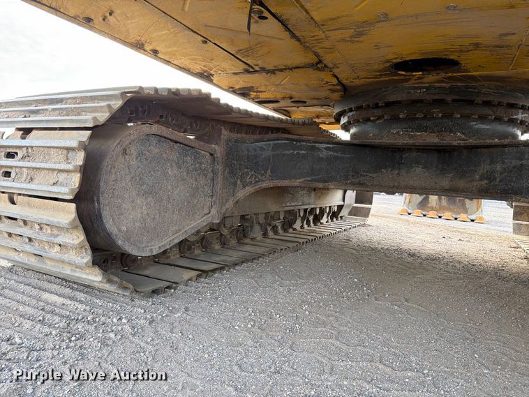 image for item EP7823 2012 Komatsu PC350LC–8 excavator