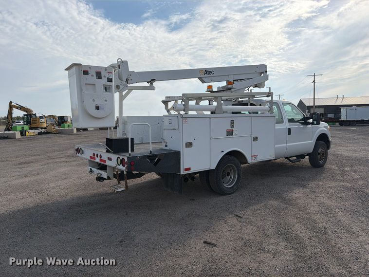 image for item EP7824 2011 Ford F350 Super Duty Ext. Cab bucket truck