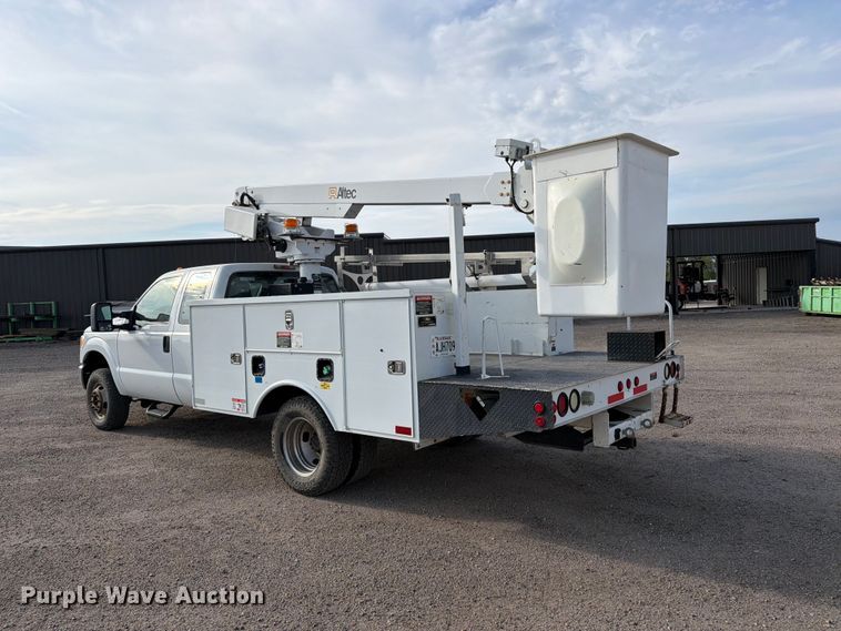 image for item EP7824 2011 Ford F350 Super Duty Ext. Cab bucket truck
