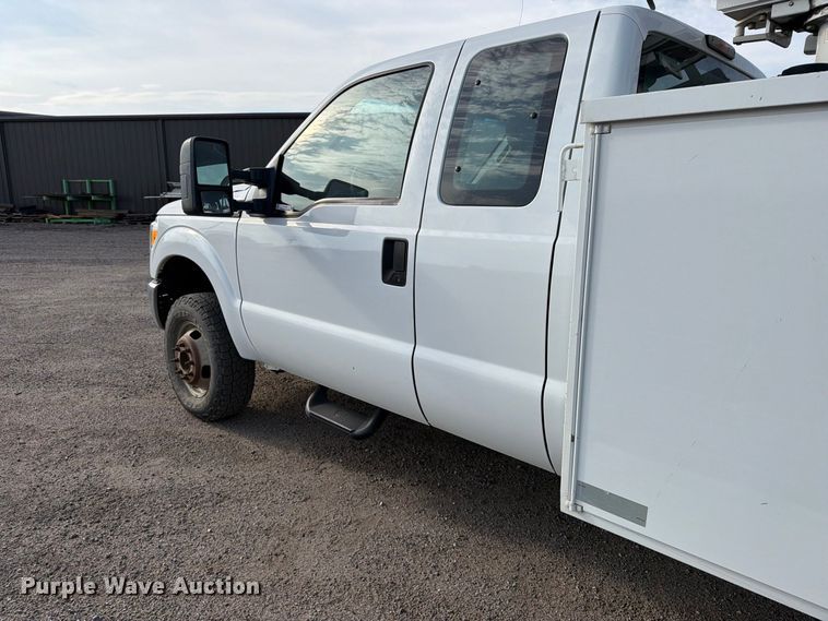 image for item EP7824 2011 Ford F350 Super Duty Ext. Cab bucket truck