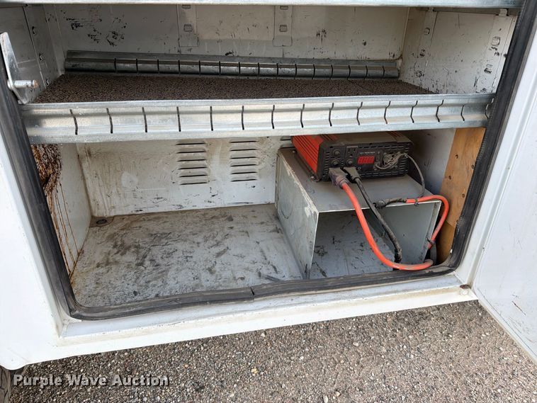 image for item EP7824 2011 Ford F350 Super Duty Ext. Cab bucket truck