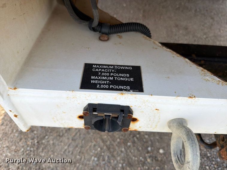 image for item EP7824 2011 Ford F350 Super Duty Ext. Cab bucket truck