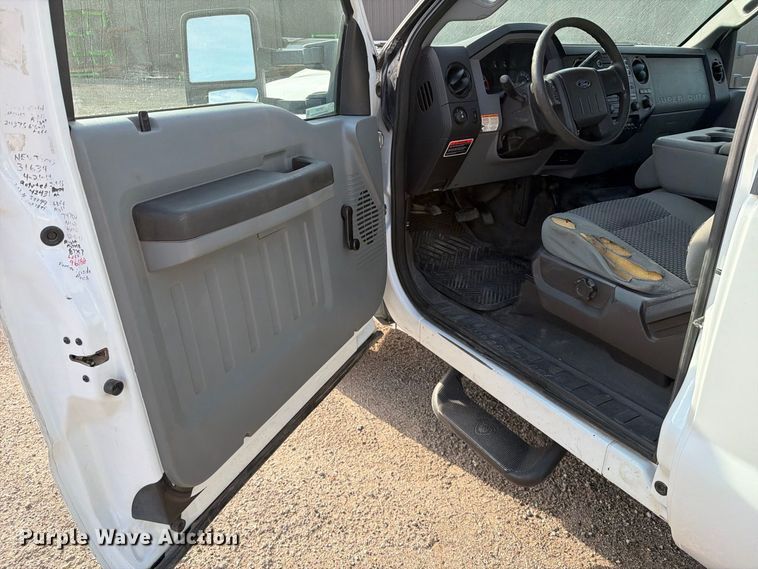 image for item EP7824 2011 Ford F350 Super Duty Ext. Cab bucket truck