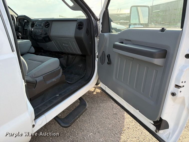 image for item EP7824 2011 Ford F350 Super Duty Ext. Cab bucket truck