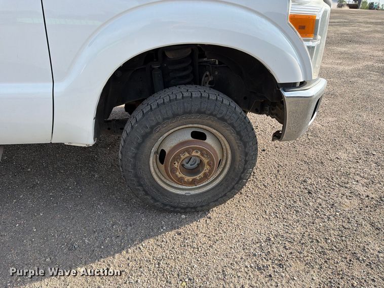 image for item EP7824 2011 Ford F350 Super Duty Ext. Cab bucket truck