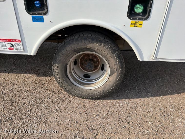 image for item EP7824 2011 Ford F350 Super Duty Ext. Cab bucket truck