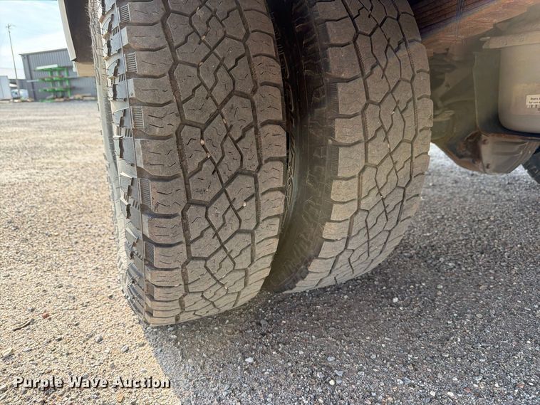 image for item EP7824 2011 Ford F350 Super Duty Ext. Cab bucket truck