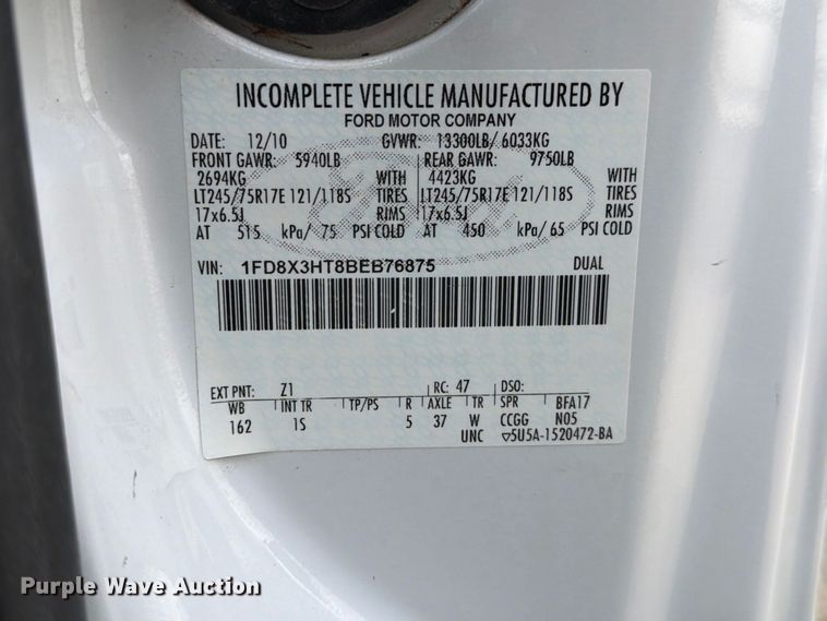image for item EP7824 2011 Ford F350 Super Duty Ext. Cab bucket truck
