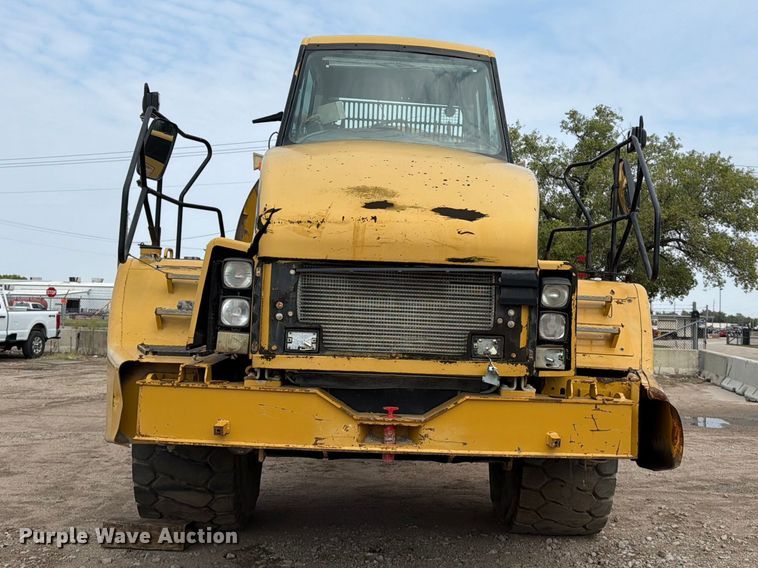 image for item EP7828 2006 Caterpillar 740 water wagon