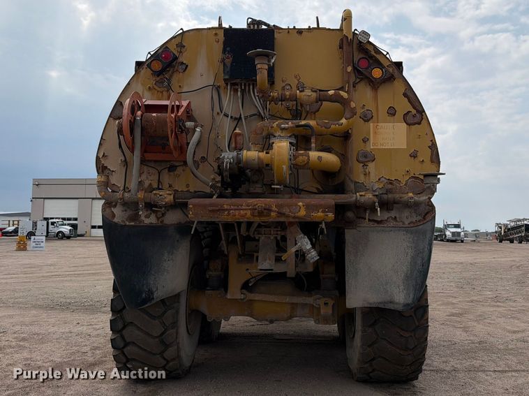 image for item EP7828 2006 Caterpillar 740 water wagon